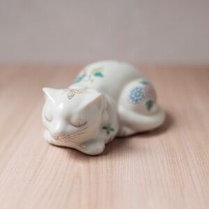 Vintage Takahashi Sleeping Cat Cho Cho San Francisco Japan Butterfly Floral